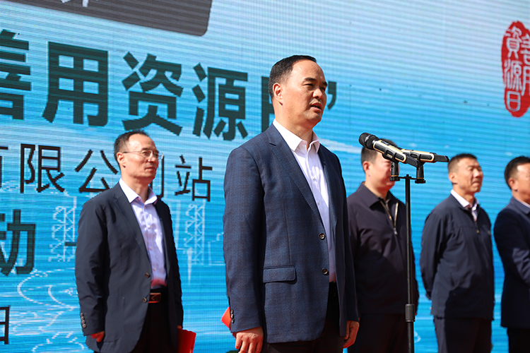 1663903895432259.jpg 副市长.jpg